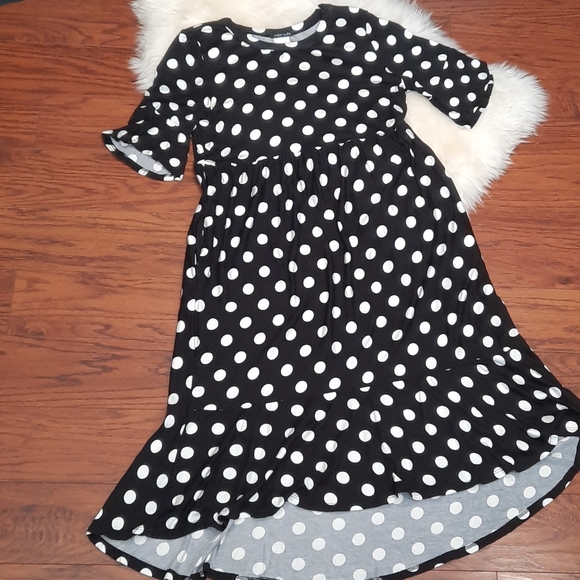Sweet Claire Dresses & Skirts - Sweet Claire Polka Dot Ruffle Bottom Hilo Dress